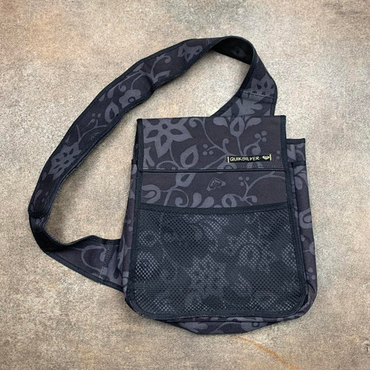 Quiksilver 90s floral black grey sling bag