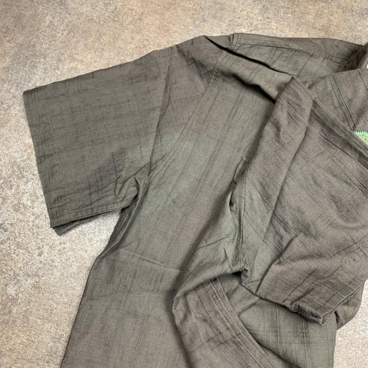 Quiksilver 00s brown green graphic shirt