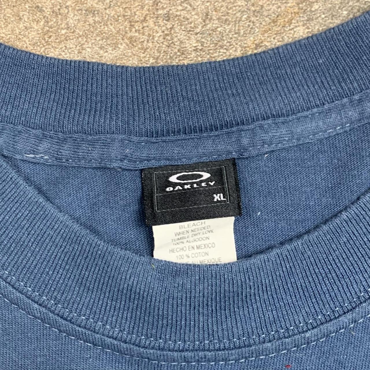 Oakley 00s blue navy logo graphic tee