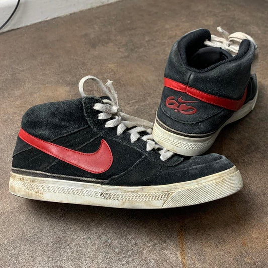 Nike 6.0 black 00s red skate trainers