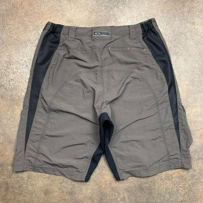 Oakley Software 00s brown black baggy MTB shorts