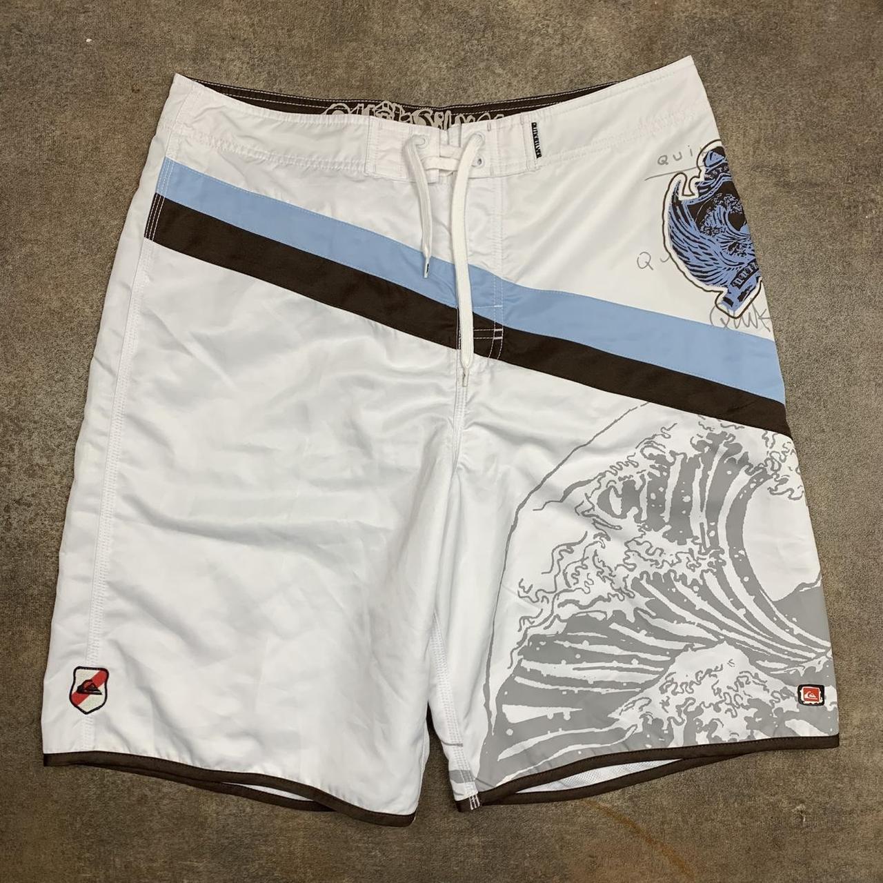 Quiksilver 00s white graphic baggy boardshorts