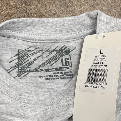 Oakley 00s light grey graphic tee