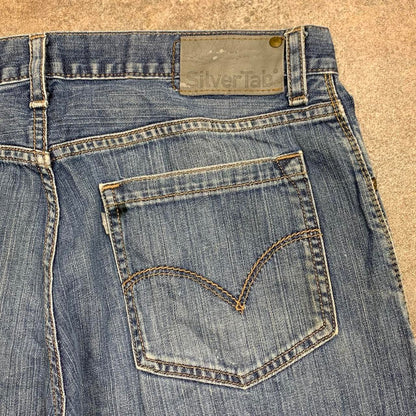 Levi’s Silvertab 00s baggy navy blue denim jeans