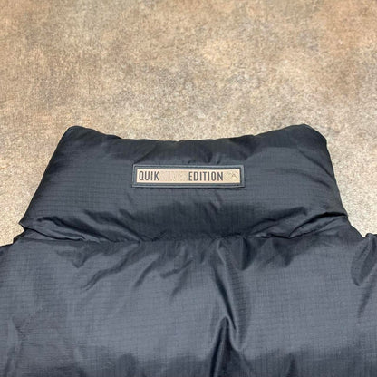 Quiksilver 90s black puffer jacket (L)