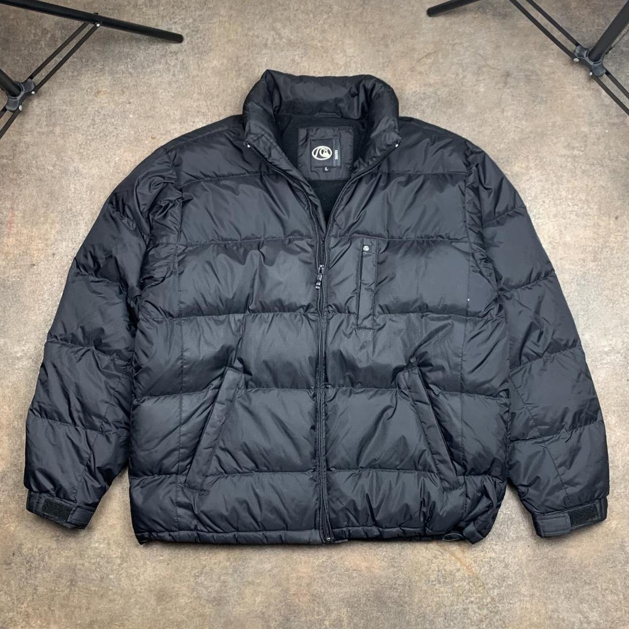 Quiksilver 90s black puffer jacket (L)