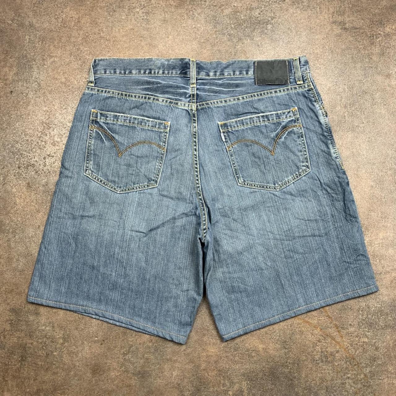 Levi’s Silvertab 00s baggy jorts (36")