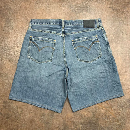 Levi’s Silvertab 00s baggy jorts (36")