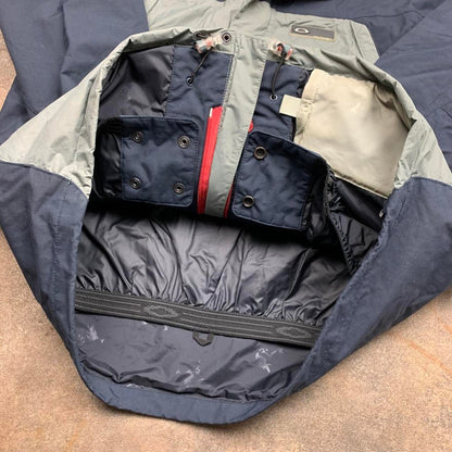 Oakley Software Road Fuel 90s utilised ski jacket