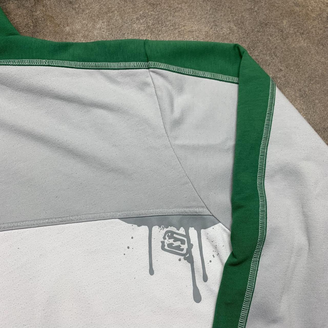 Billabong 00s white green graphic baggy hoodie