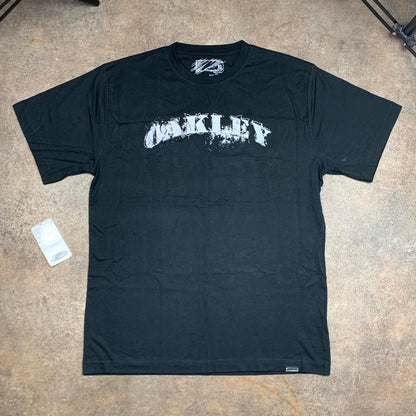 Oakley 00s black graphic tee